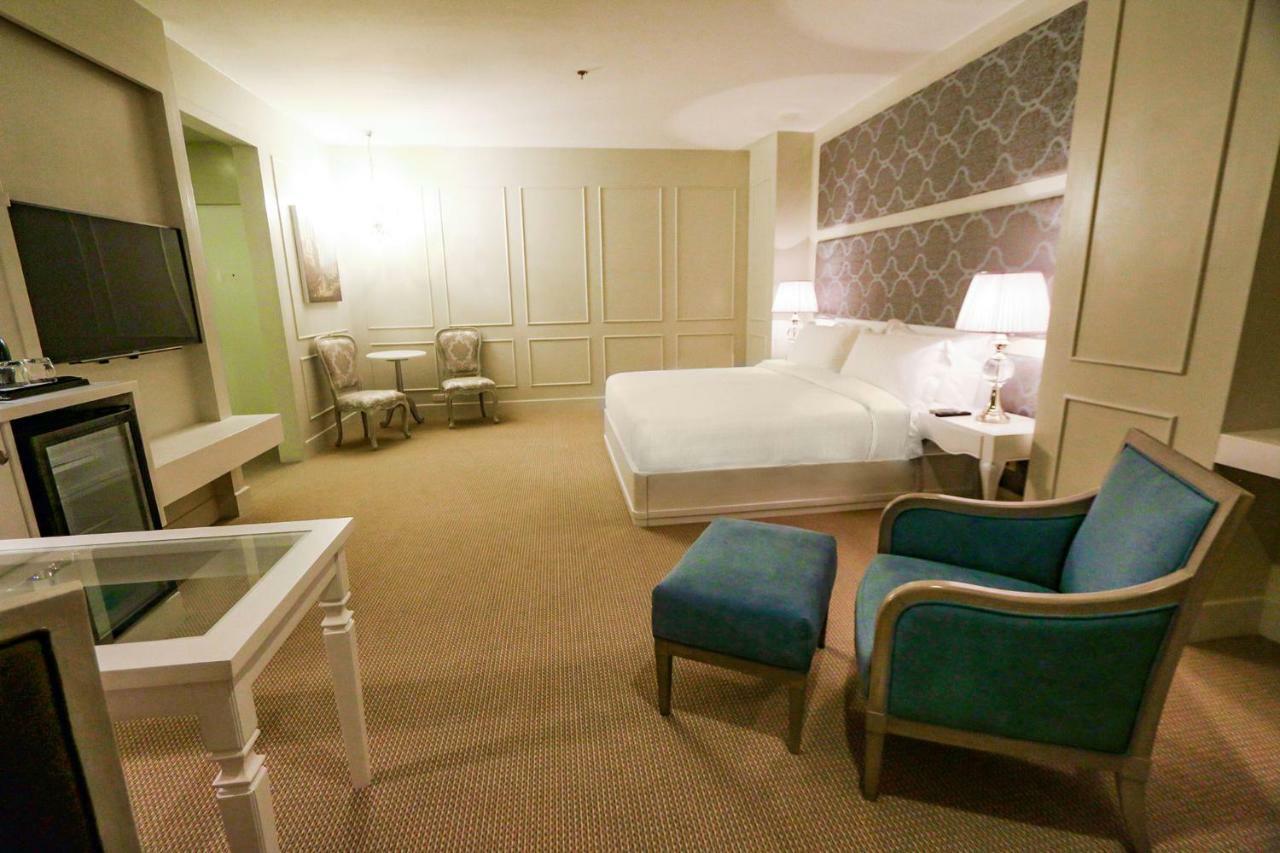 Hotel Carlito Tagaytay Tagaytay City Εξωτερικό φωτογραφία